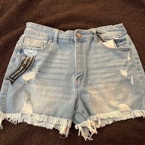 Short length high-rise destructed new never worn